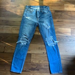 American eagle tomgirl jeans